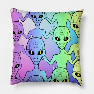 ALIENS Are Real We Come In Peace Pillow