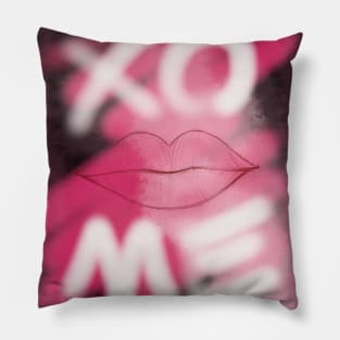 XO ME Pillow