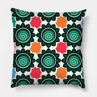 Multicolor Green Leaf Pattern Pillow