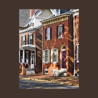 New Castle DE - Row of Townhouses T-Shirt