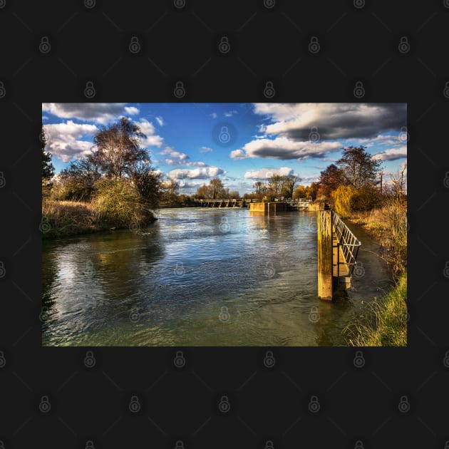 Approaching Day's Lock On The Thames by IanWL