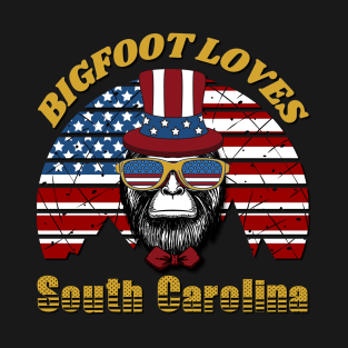 Bigfoot loves America and South Carolina T-Shirt