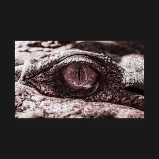 Alligator Eye Closeup T-Shirt