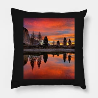 Beautiful sunset design Pillow