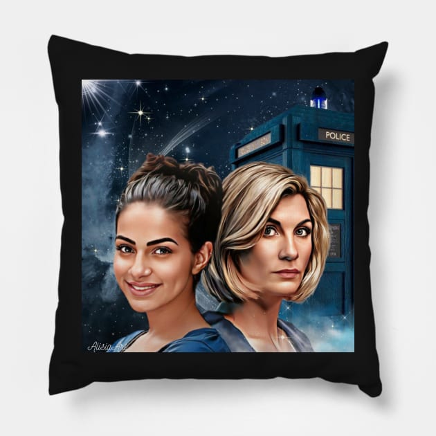 13th doctor thasmin space traveles Pillow by AlisiaArt