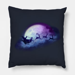 Santa takes flight Pillow