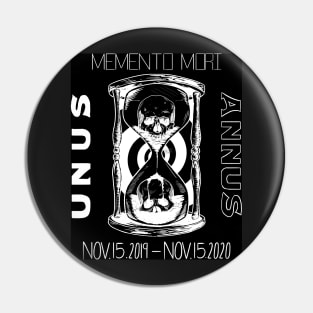 Memento Mori - Unus Annus (Inverted) Pin