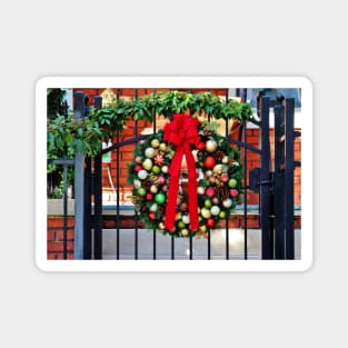 Wreath On The Gate Magnet