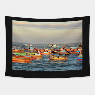 COLORFUL BOATS ON THE SEA DESIGN Tapestry