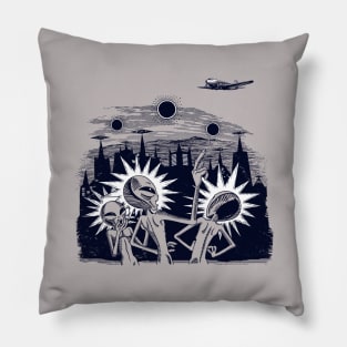 Funny Scary Original Aliens Strange UFO Extraterrestrial Conspiracy Theory Pillow