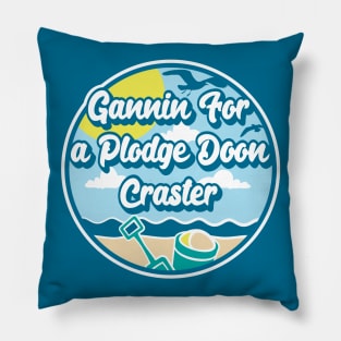 Gannin for a plodge doon Craster - Going for a paddle in the sea at Craster Pillow