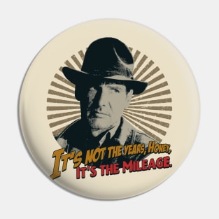 Vintage -indiana jones - Wear and Tear Pin