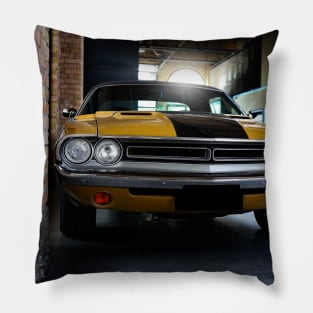 dodge challenger - coupe 378 Pillow