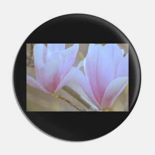 Magnolias Pin