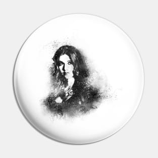 Shadowhunters / The mortal Isntruments - Clary Fray / Clary Fairchild / Katherine McNamara - portrait sand explosion (black) Pin