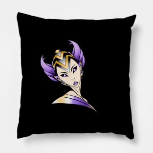 Queen Wasp Pillow