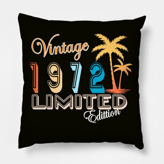 Vintage generation 1972 Numero 50 Regalo de cumpleaños Pillow by vintagejoa