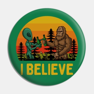 I Believe: Funny Conspiracy Theory Lovers - Bigfoot and Green Alien Sharing a Beer Pin