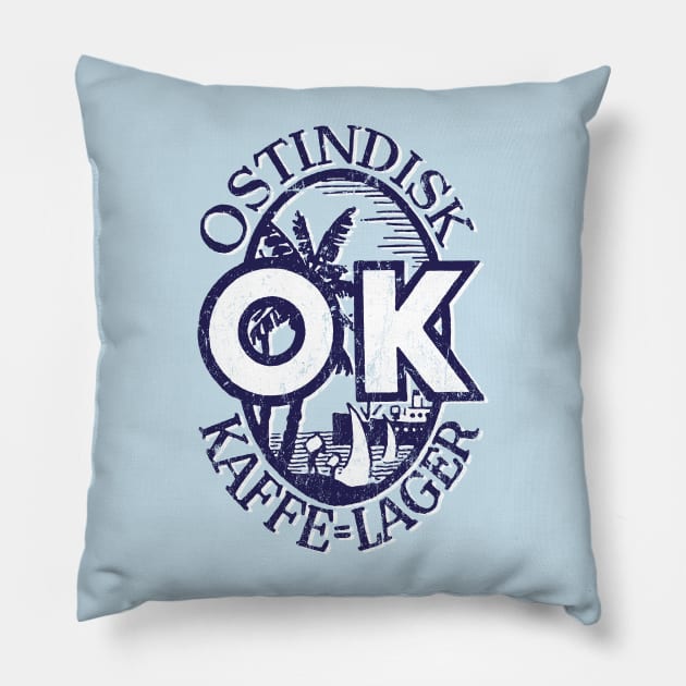 Ostindisk Kaffe=Lager Pillow by MindsparkCreative