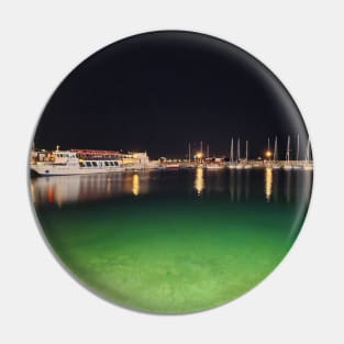 Port by night Pin