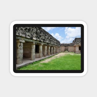 Mexique - site archéologique d'uxmal Magnet