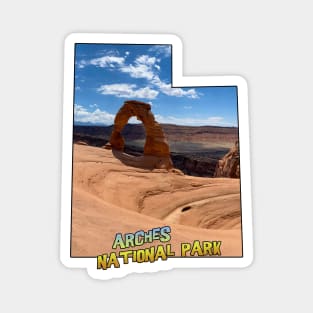 Utah Outline (Arches National Park - Delicate Arch) Magnet