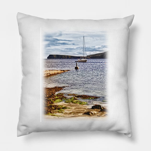 Houbie beach/bay, Fetlar Pillow by Avalinart