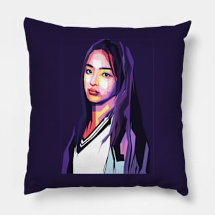 minji new jeans Pillow