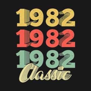 Vintage Retro 1982 38 Years Old 38th Birthday Gift T-Shirt