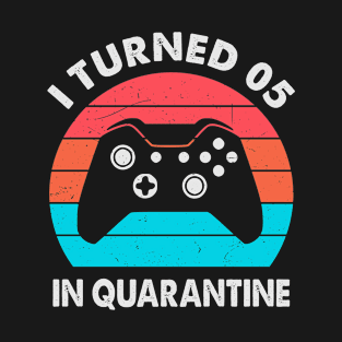 I Turned 5 In Quarantine - Retro Sunset Vintage 2015 5th Birthday Gift T-Shirt