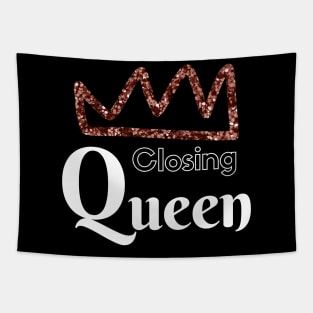 Closing Queen Tapestry