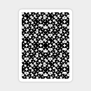 Circle Pattern (Black and White) Magnet