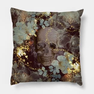 Smokey gothic skull with flowers Pillow