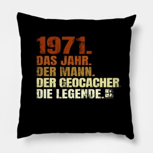 Men vintage 1971 man geocacher legend Pillow