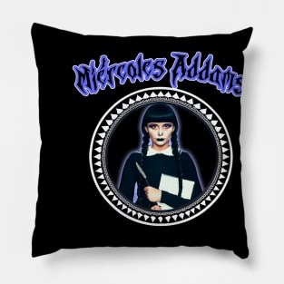 Miércoles Addams Pillow