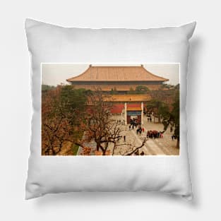 The Ming Tombs Courtyard © Pillow