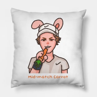 Jannik having some Carrot Pillow