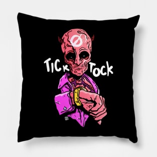 TIC TOC Pillow