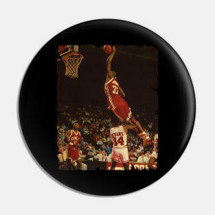 Stacey Augmon - Vintage Design Of Basketball Pin