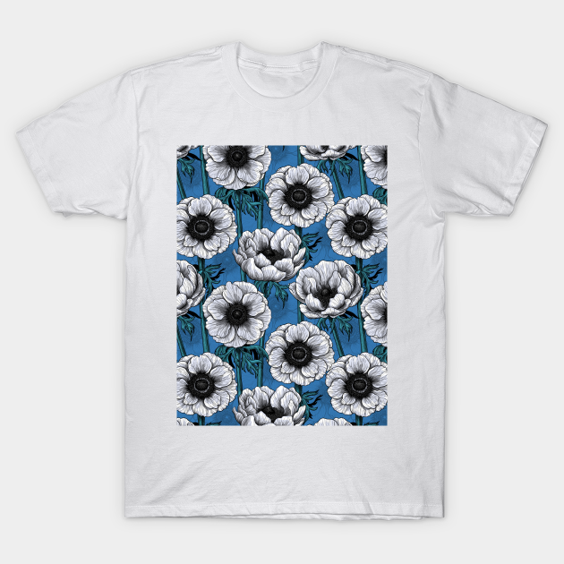 White anemone garden - Floral - T-Shirt