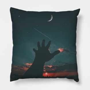 Calling the sky Pillow