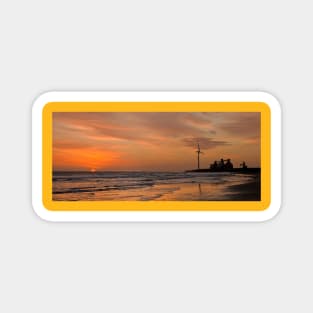 Daybreak on the beach Magnet