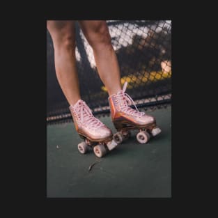 pink rollerskates T-Shirt