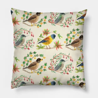 Beautiful wild birds in watercolor for nature lovers Pillow
