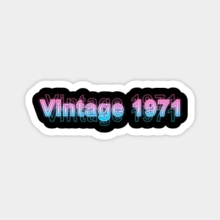 Vintage 1971 Magnet