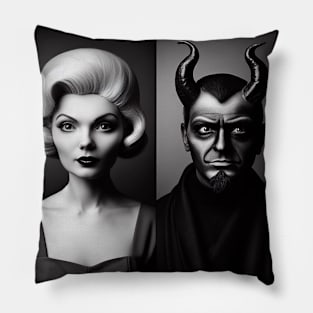 Days of fear and terror: She and He condemned Pillow