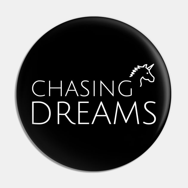 Chasing dreams T-shirt Pin by BG.basic