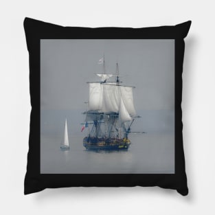 Hermione and white sailing Pillow