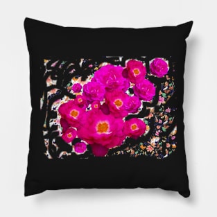 Pretty beach roses Pillow