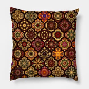 Moroccan tile golden pattern Pillow